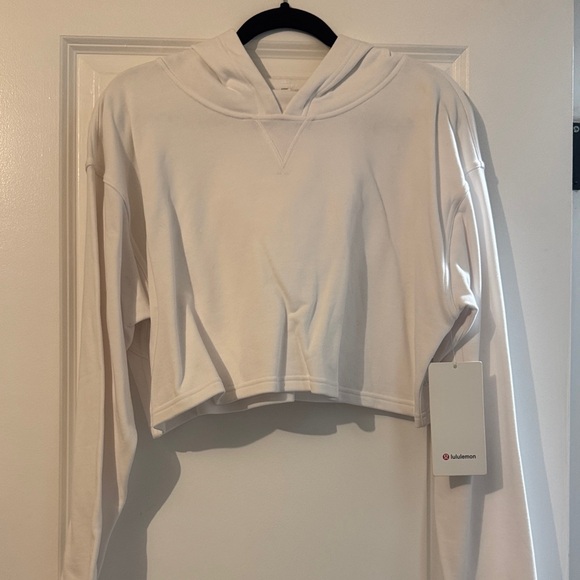 lululemon athletica Tops - lululemon athletica Cream Cropped Sweatshirt